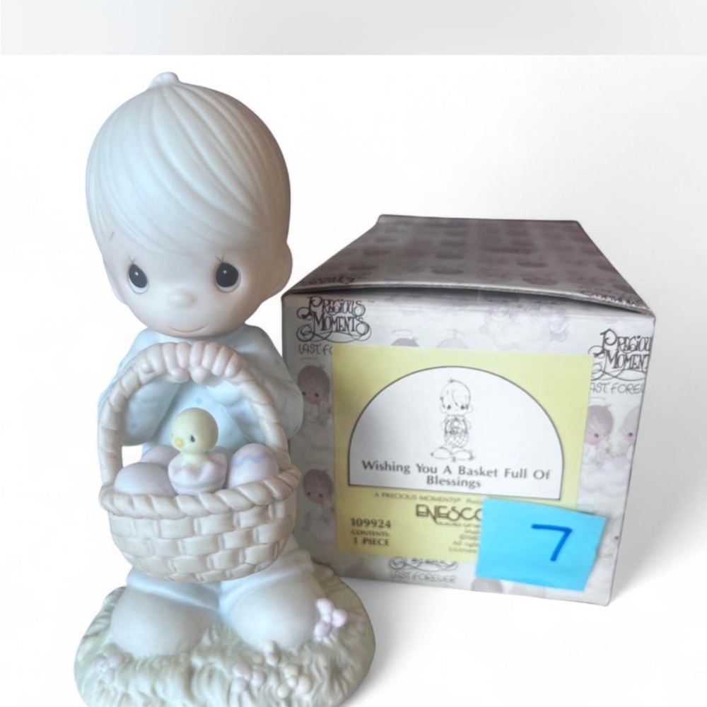 Precious Moments Figurine ‘Wishing you a Basket full of Blessings’
